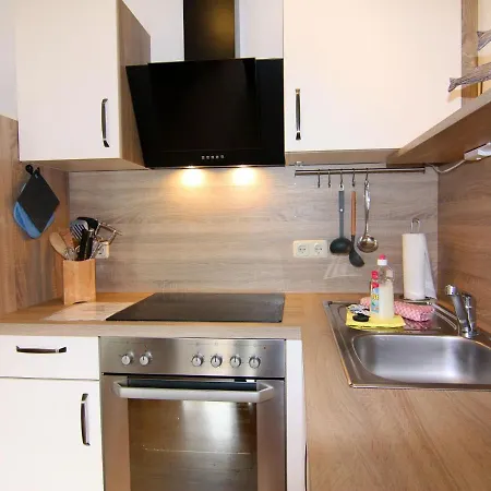 Apartment, * Trassenheide