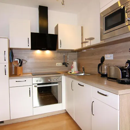 Apartment, * Trassenheide