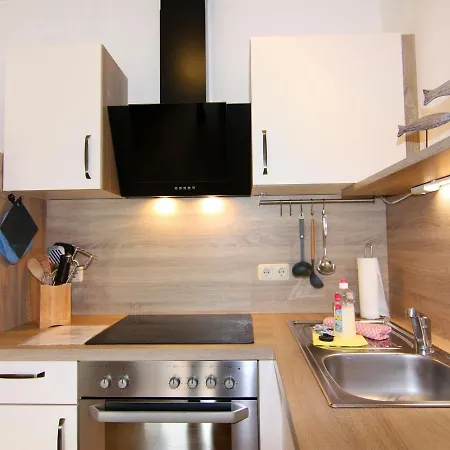 Apartment, * Trassenheide